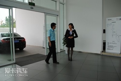 BMW尊選二手車 愛卡帶您全程體驗_愛卡汽車